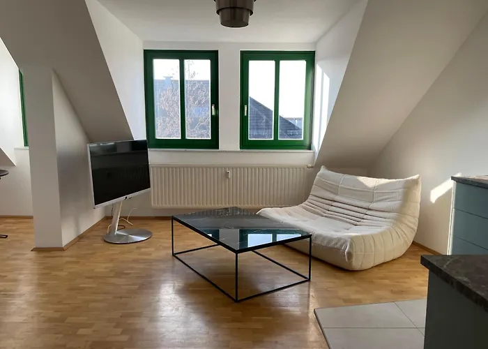 Zentrales Hochwertiges Apartment Thomasius